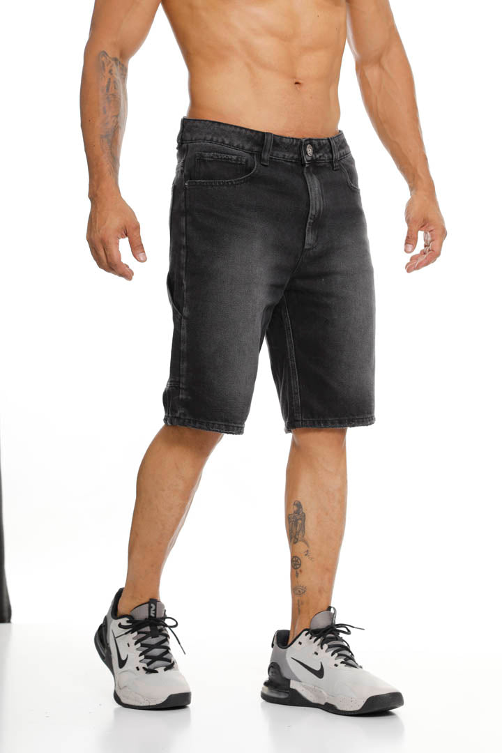 Bermuda amplia en tela rigida