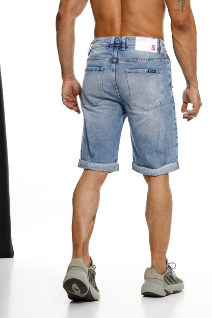 Bermuda amplia en tela rigida